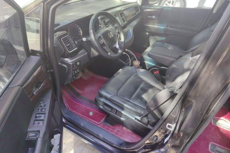 Used Honda Elysion 2016 2.4L Luxury Edition Driver Seat