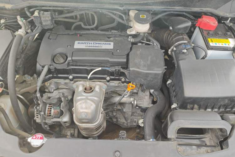 Used Honda Elysion 2016 2.4L Luxury Edition Engine Bay