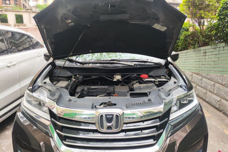 Used Honda Elysion 2016 2.4L Comfort Edition Engine Bay