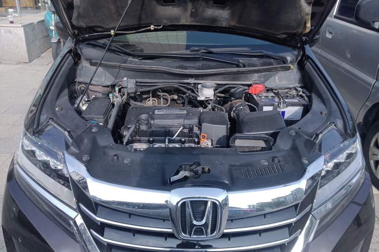 Used Honda Elysion 2016 2.4L Luxury Edition Engine Bay