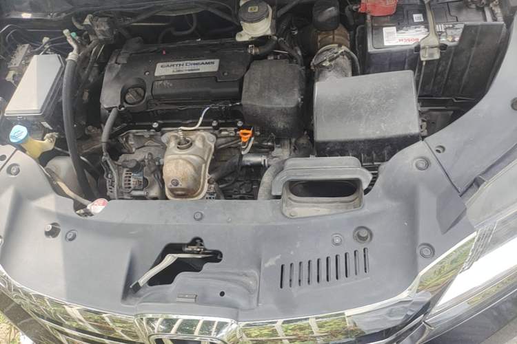 Used Honda Elysion 2016 2.4L Luxury Edition Engine Bay