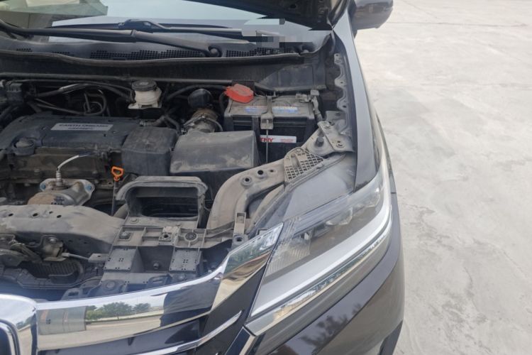 Used Honda Elysion 2016 2.4L Comfort Edition Engine Bay Left