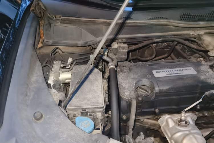 Used Honda Elysion 2016 2.4L Luxury Edition Engine Bay Right