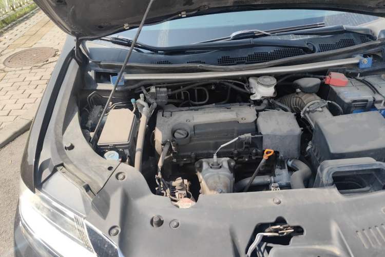 Used Honda Elysion 2016 2.4L Supreme Edition Engine Bay Right