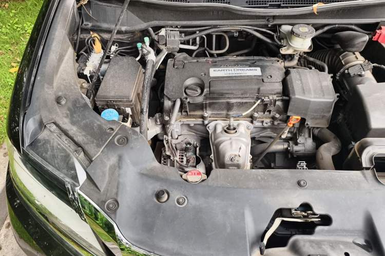 Used Honda Elysion 2016 2.4L Luxury Edition Engine Bay Right