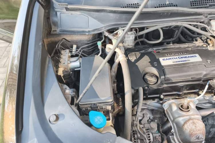 Used Honda Elysion 2016 2.4L Supreme Edition Engine Bay Right