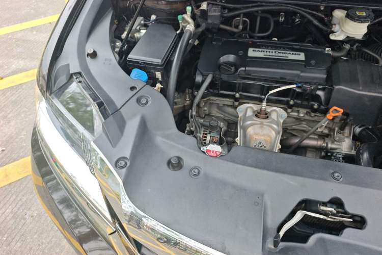 Used Honda Elysion 2016 2.4L Luxury Edition Engine Bay Right