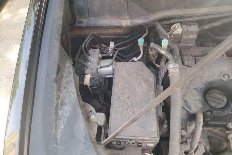 Used Honda Elysion 2016 2.4L Supreme Edition Engine Bay Right