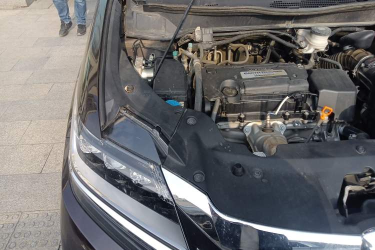 Used Honda Elysion 2016 2.4L Luxury Edition Engine Bay Right