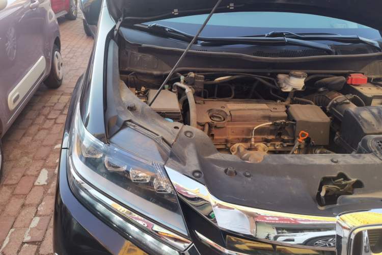 Used Honda Elysion 2016 2.4L Comfort Edition Engine Bay Right