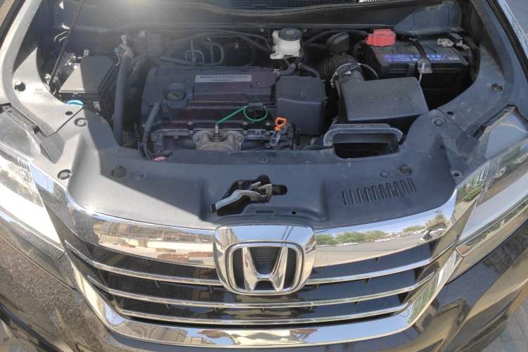 Used Honda Elysion 2016 2.4L Luxury Edition Engine Bay
