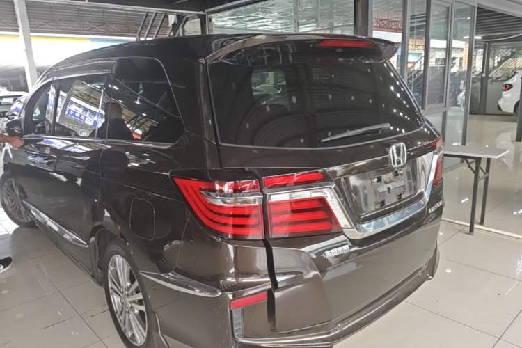 Used Honda Elysion 2016 2.4L Luxury Edition Exterior 2