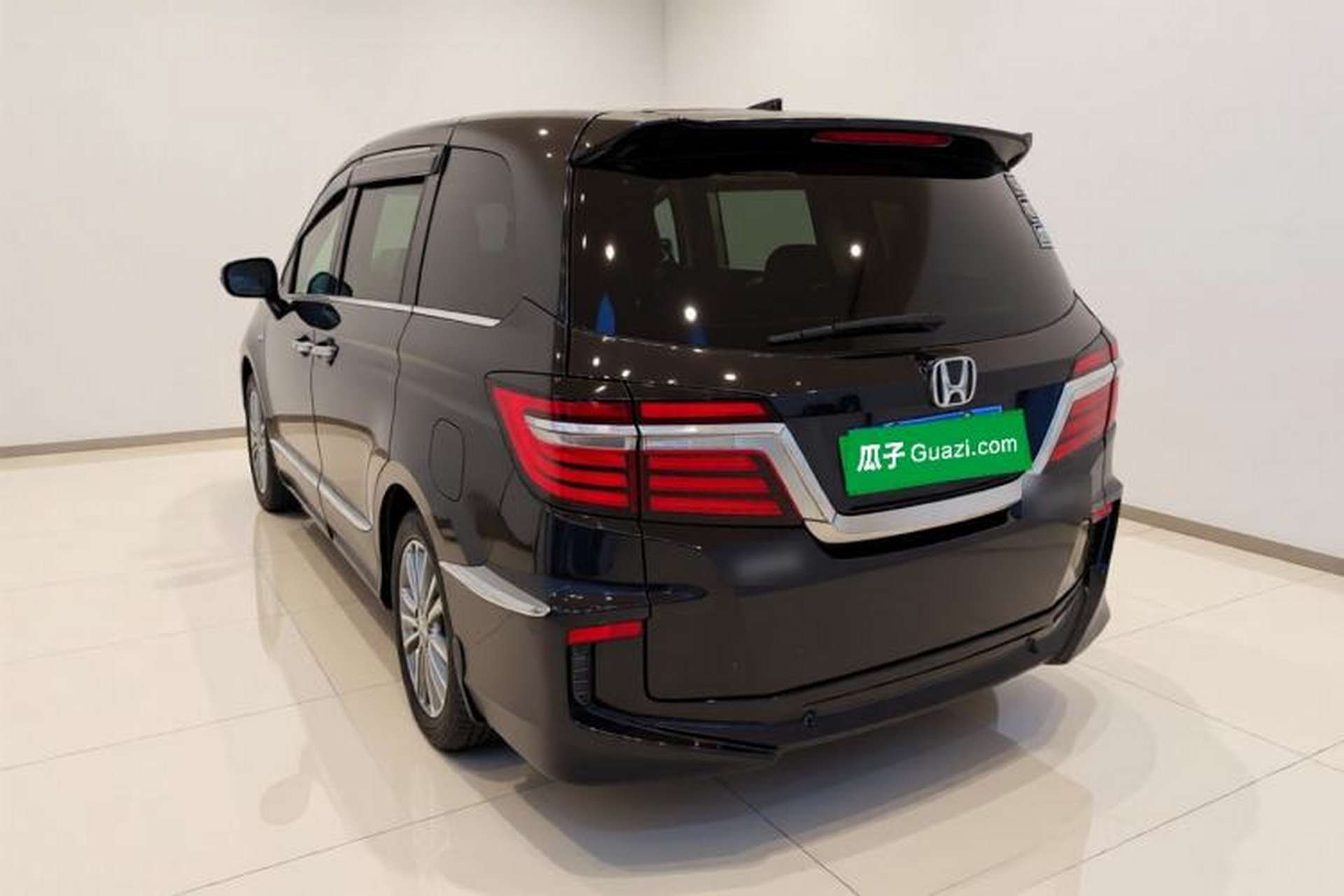 Used Honda Elysion 2016 2.4L Classic Edition Exterior 3