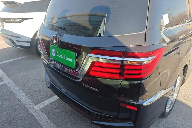 Used Honda Elysion 2016 2.4L Luxury Edition Exterior 4
