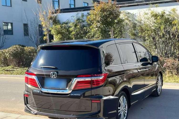 Used Honda Elysion 2016 2.4L Comfort Edition Exterior 4