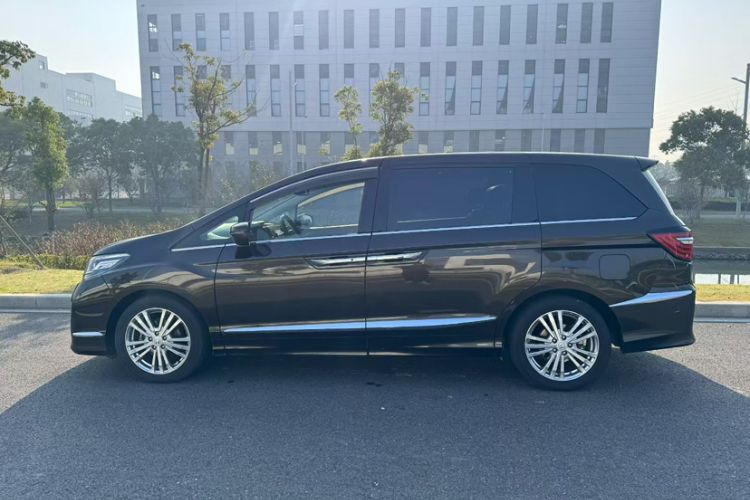 Used Honda Elysion 2016 2.4L Luxury Edition Exterior 5
