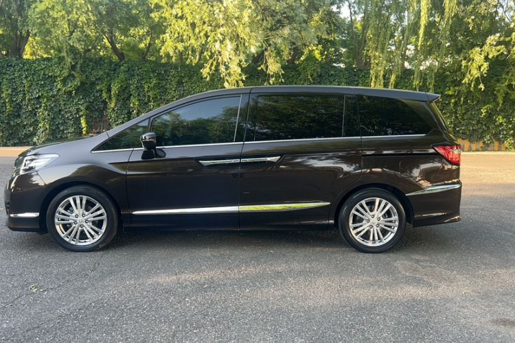 Used Honda Elysion 2016 2.4L Comfort Edition Exterior 6