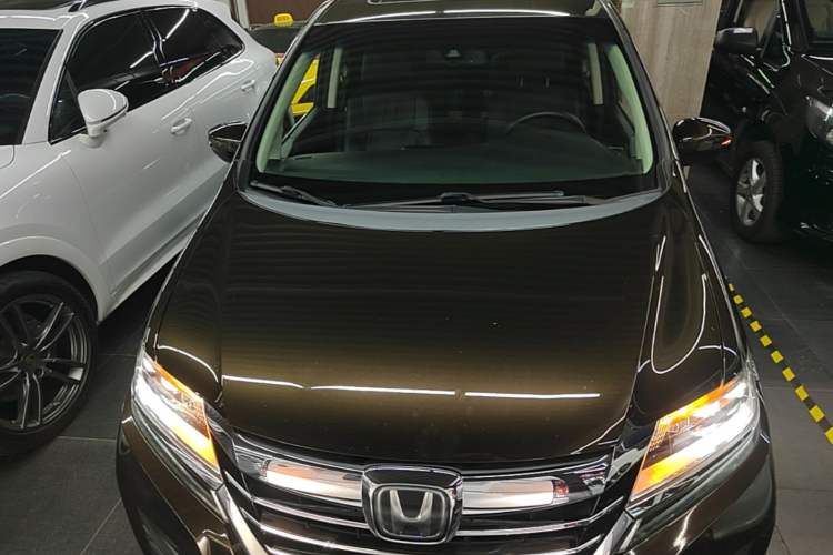 Used Honda Elysion 2016 2.4L Supreme Edition Front