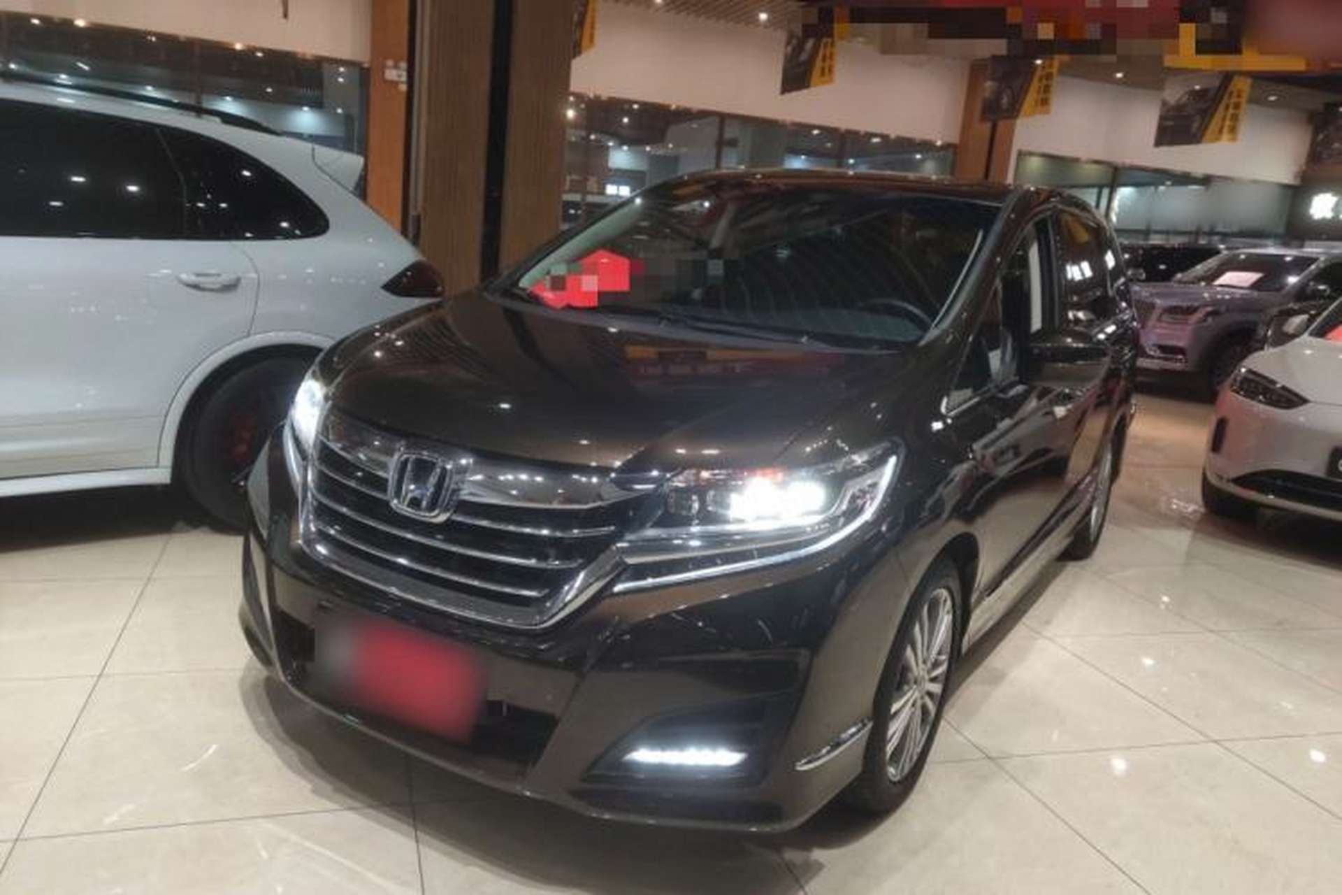 Used Honda Elysion 2016 2.4L Luxury Edition Front Left 45 Deg