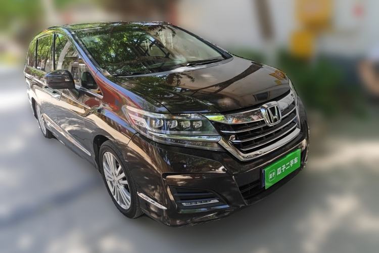 Used Honda Elysion 2016 2.4L Luxury Edition Front Right 45 Deg