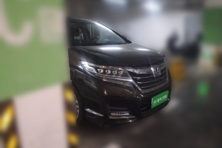 Used Honda Elysion 2016 2.4L Supreme Edition Front Right 45 Deg