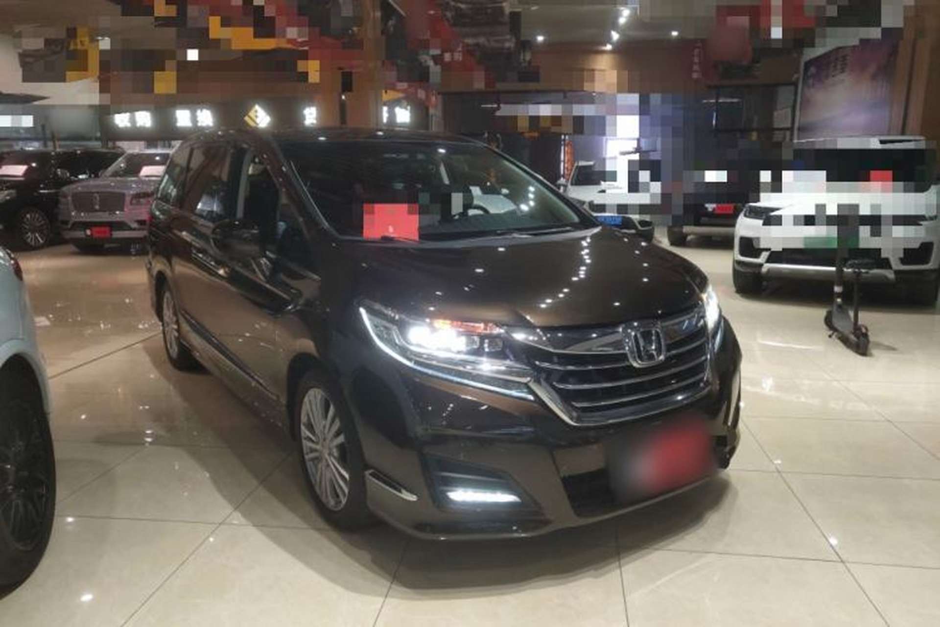 Used Honda Elysion 2016 2.4L Luxury Edition Front Right 45 Deg