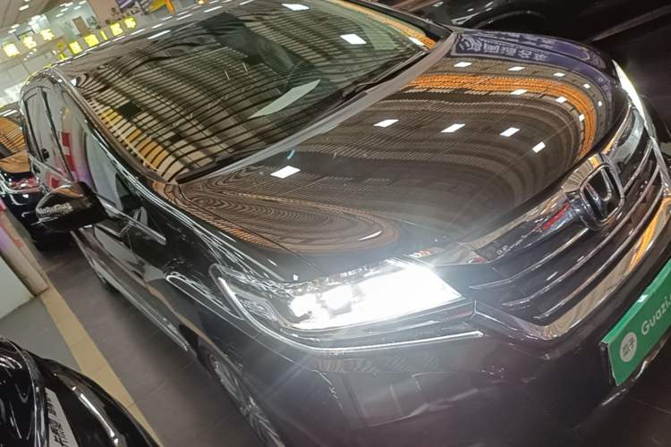 Used Honda Elysion 2016 2.4L Style Edition Front Right 45 Deg