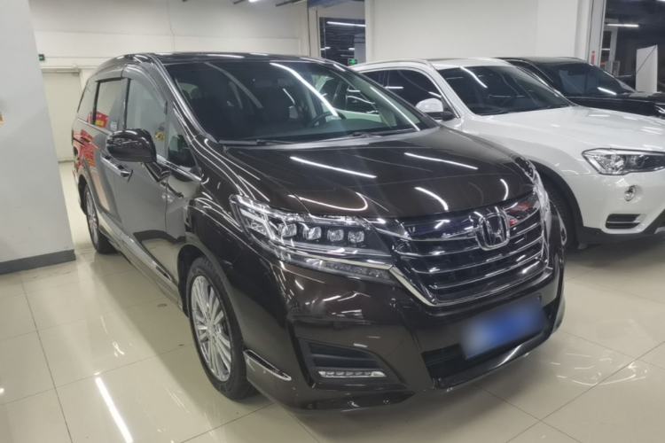Used Honda Elysion 2016 2.4L Luxury Edition Front Right 45 Deg
