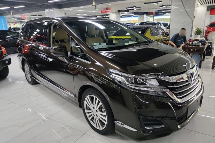 Used Honda Elysion 2016 2.4L Classic Edition Front Right 45 Deg