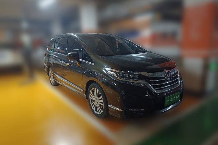 Used Honda Elysion 2016 2.4L Supreme Edition Front Right 45 Deg