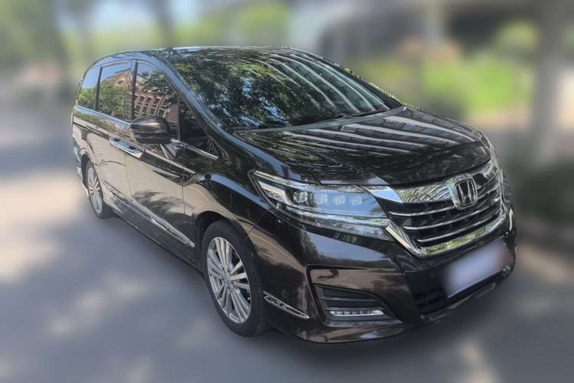Used Honda Elysion 2016 2.4L Supreme Edition Front Right 45 Deg