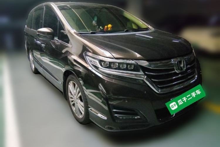 Used Honda Elysion 2016 2.4L Luxury Edition Front Right 45 Deg