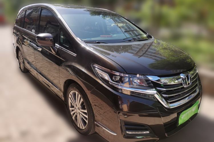 Used Honda Elysion 2016 2.4L Style Edition Front Right 45 Deg