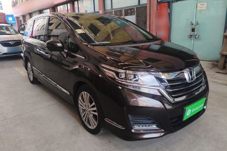 Used Honda Elysion 2016 2.4L Style Edition Front Right 45 Deg