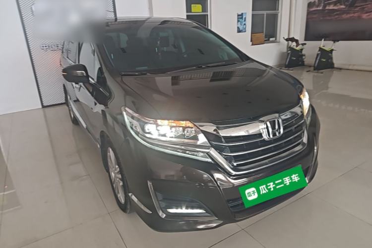 Used Honda Elysion 2016 2.4L Luxury Edition Front Right 45 Deg