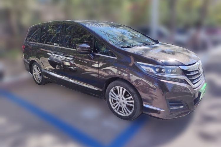 Used Honda Elysion 2016 2.4L Luxury Edition Front Right 45 Deg