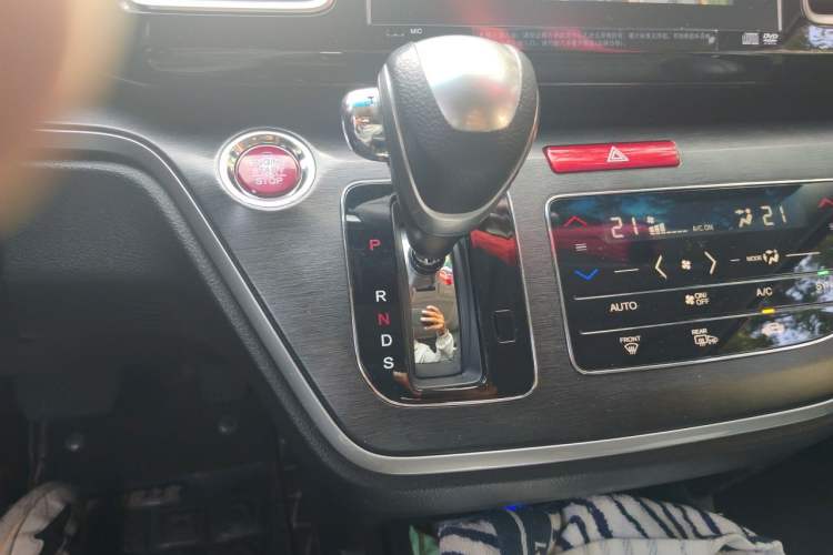 Used Honda Elysion 2016 2.4L Supreme Edition Gear Lever