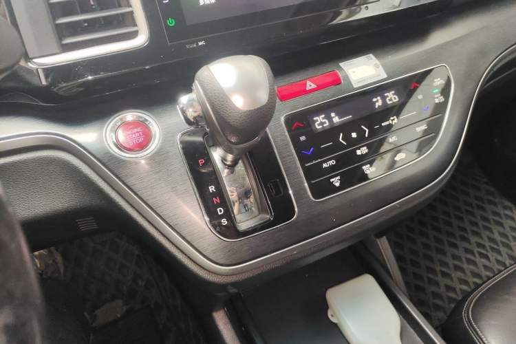 Used Honda Elysion 2016 2.4L Luxury Edition Gear Lever