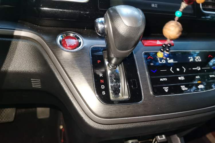 Used Honda Elysion 2016 2.4L Luxury Edition Gear Lever