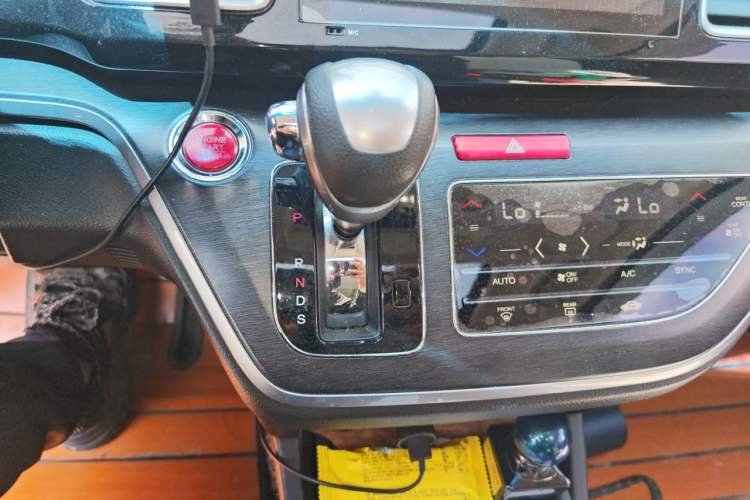 Used Honda Elysion 2016 2.4L Comfort Edition Gear Lever