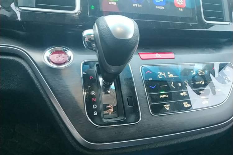 Used Honda Elysion 2016 2.4L Luxury Edition Gear Lever