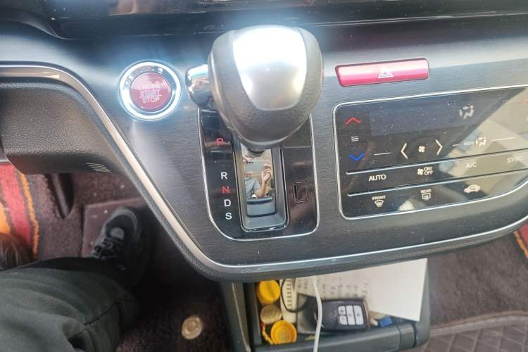 Used Honda Elysion 2016 2.4L Comfort Edition Gear Lever