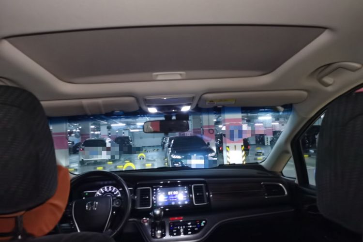 Used Honda Elysion 2016 2.4L Comfort Edition Headliner