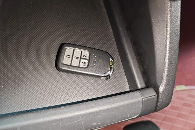 Used Honda Elysion 2016 2.4L Supreme Edition Interior 1