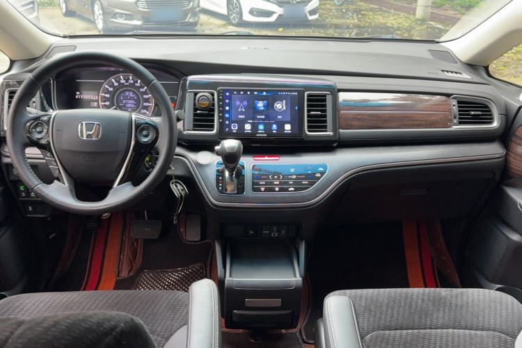 Used Honda Elysion 2016 2.4L Classic Edition Interior 1