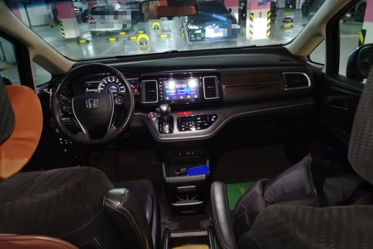 Used Honda Elysion 2016 2.4L Comfort Edition Interior 2
