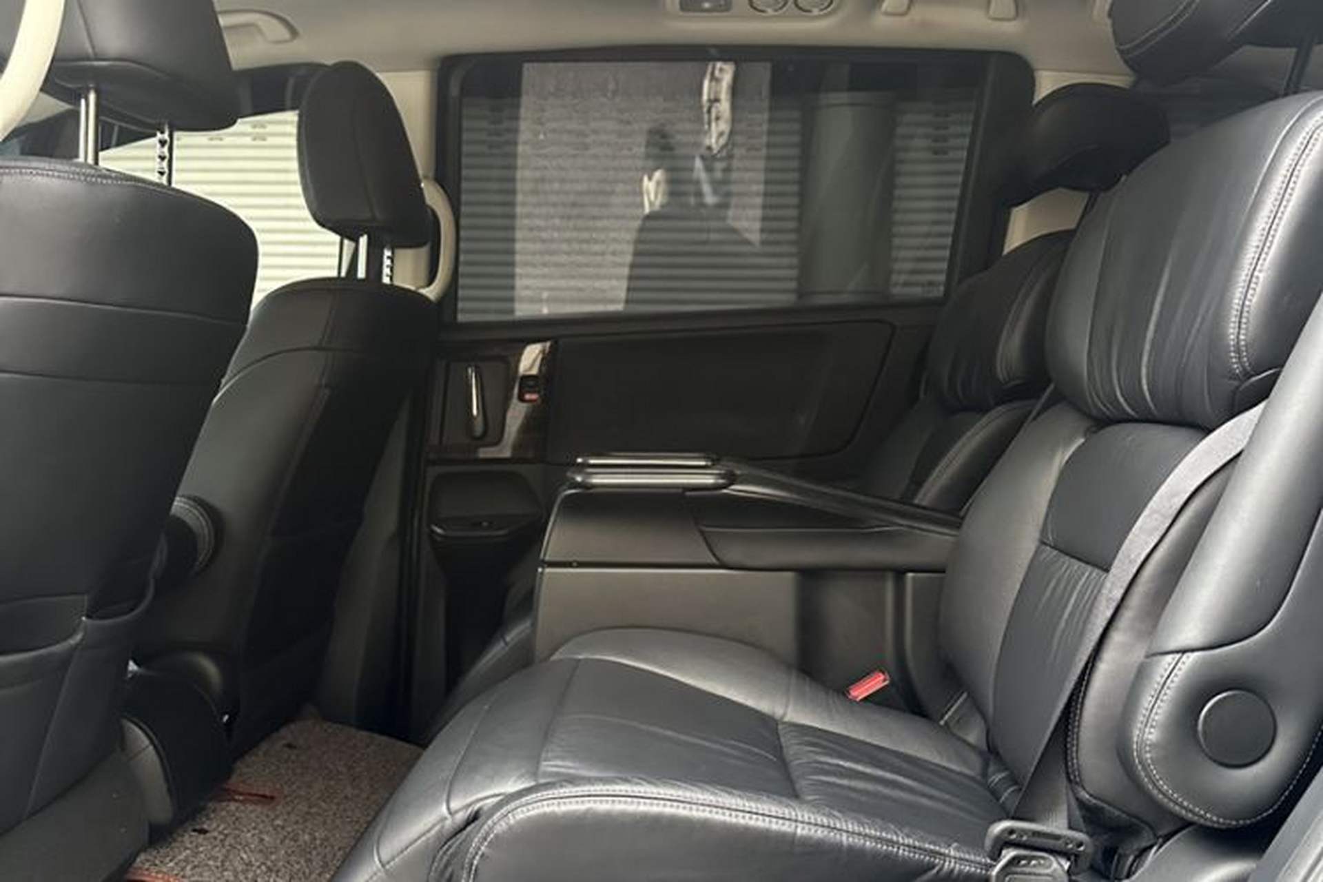 Used Honda Elysion 2016 2.4L Supreme Edition Interior 2