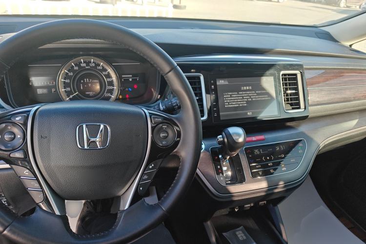 Used Honda Elysion 2016 2.4L Luxury Edition Interior 2