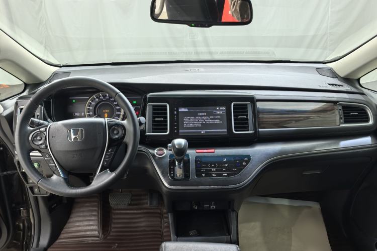 Used Honda Elysion 2016 2.4L Luxury Edition Interior 3