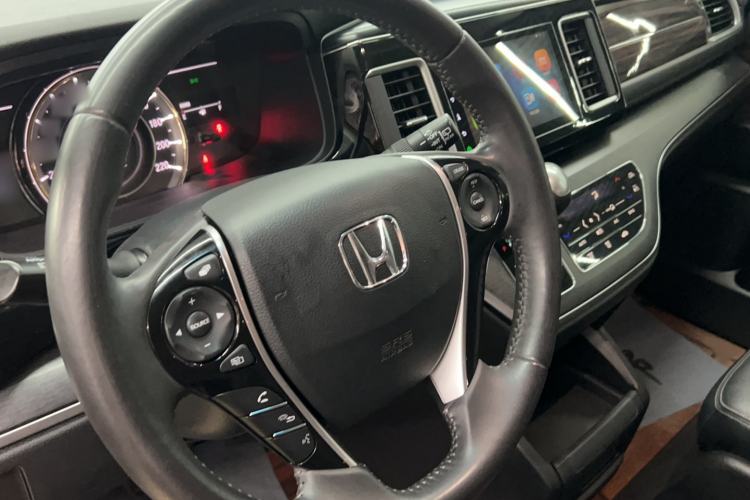 Used Honda Elysion 2016 2.4L Style Edition Interior 3